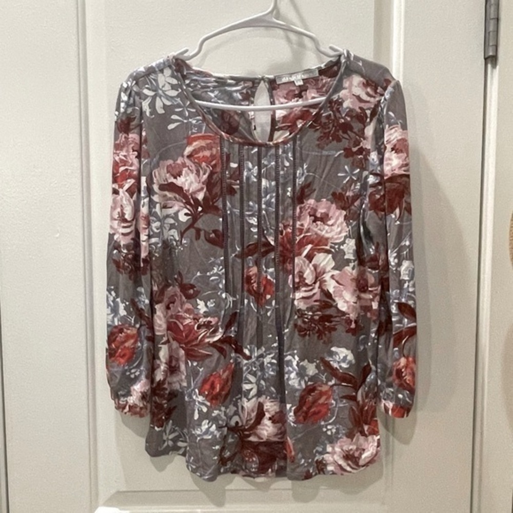 NEW…Daniel Rainn Floral Long Sleeve Blouse